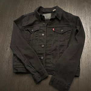 Levi’s jean jacket size Small. Color black. Mint condition